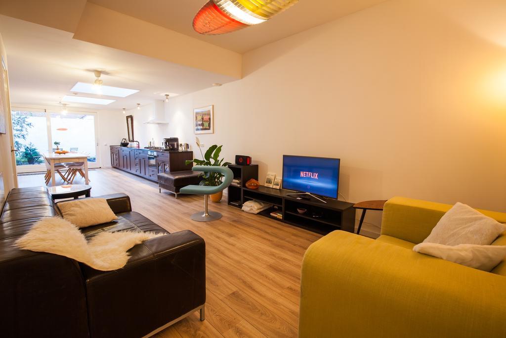 Puur Geluk Apartment Groningen Bagian luar foto